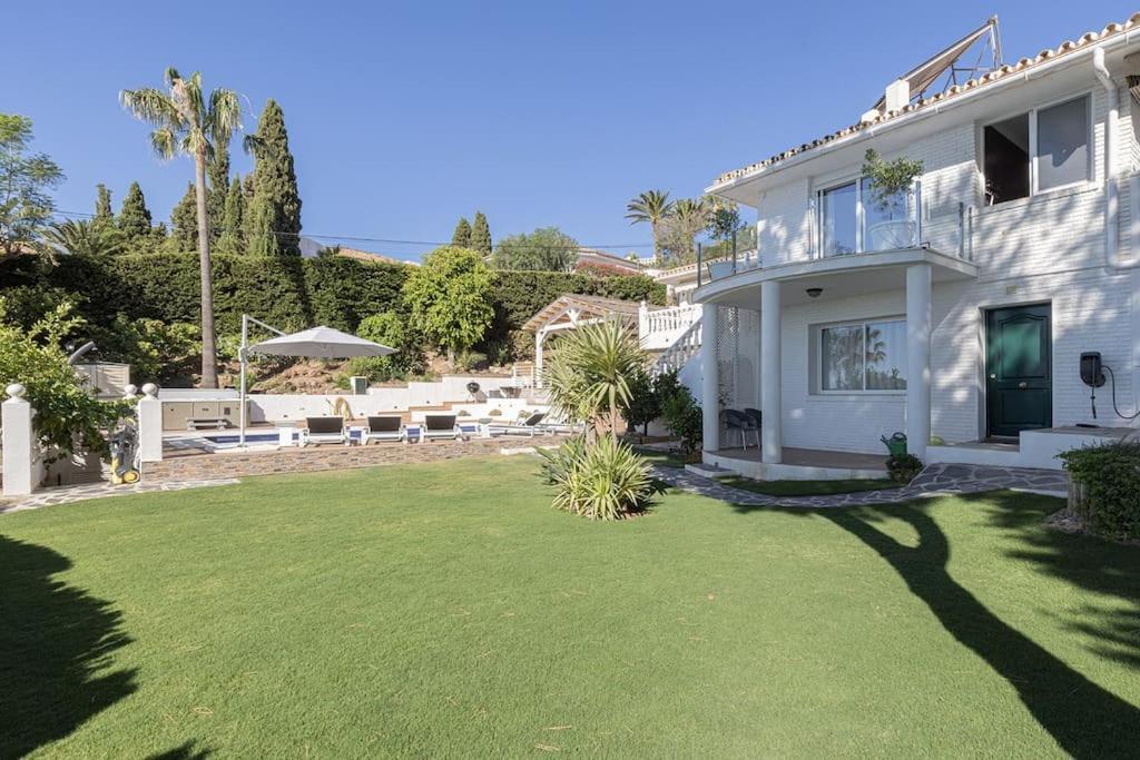 Luxury With Beautiful Sea View & Jacuzzi Villa